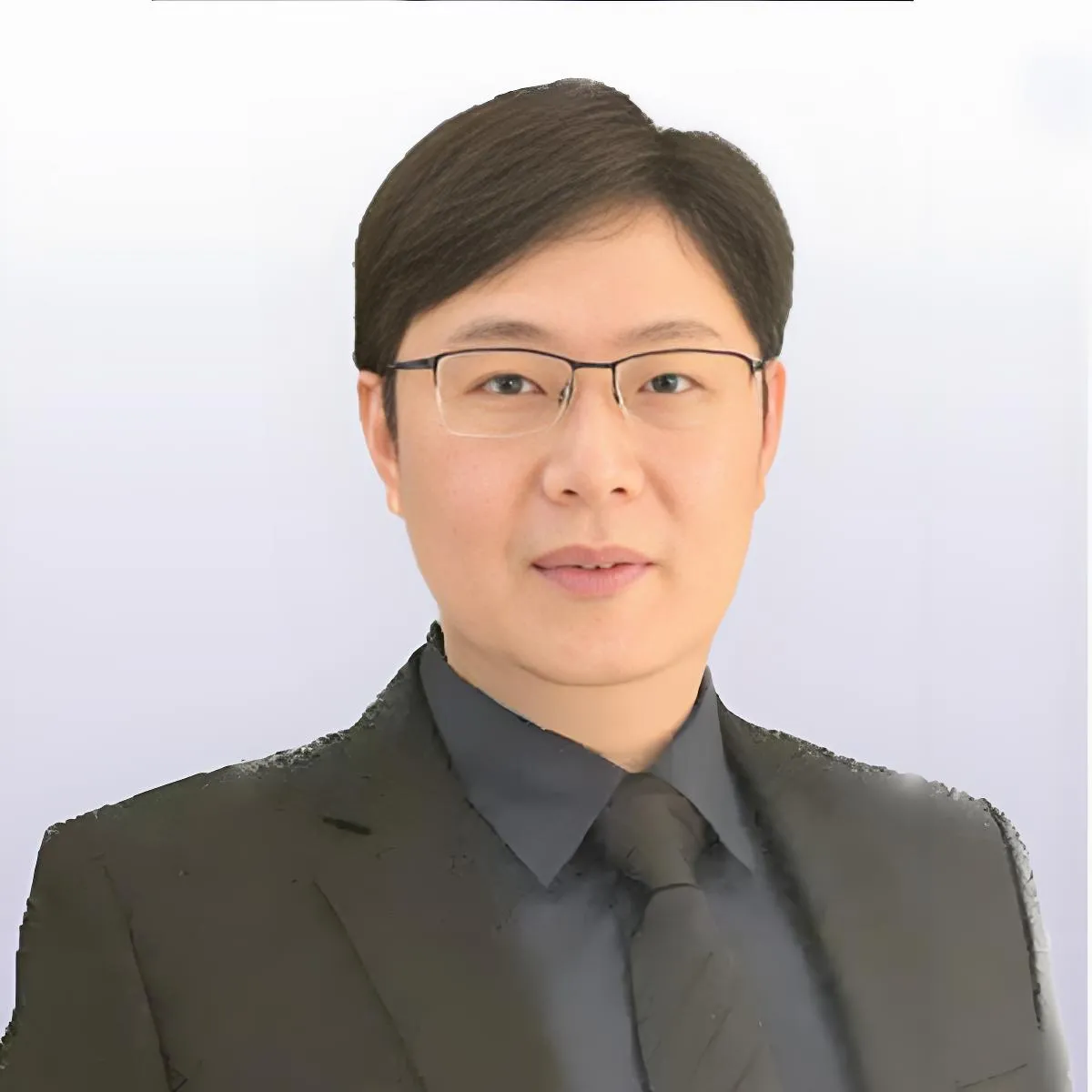 资深会计师 Dicky Leung